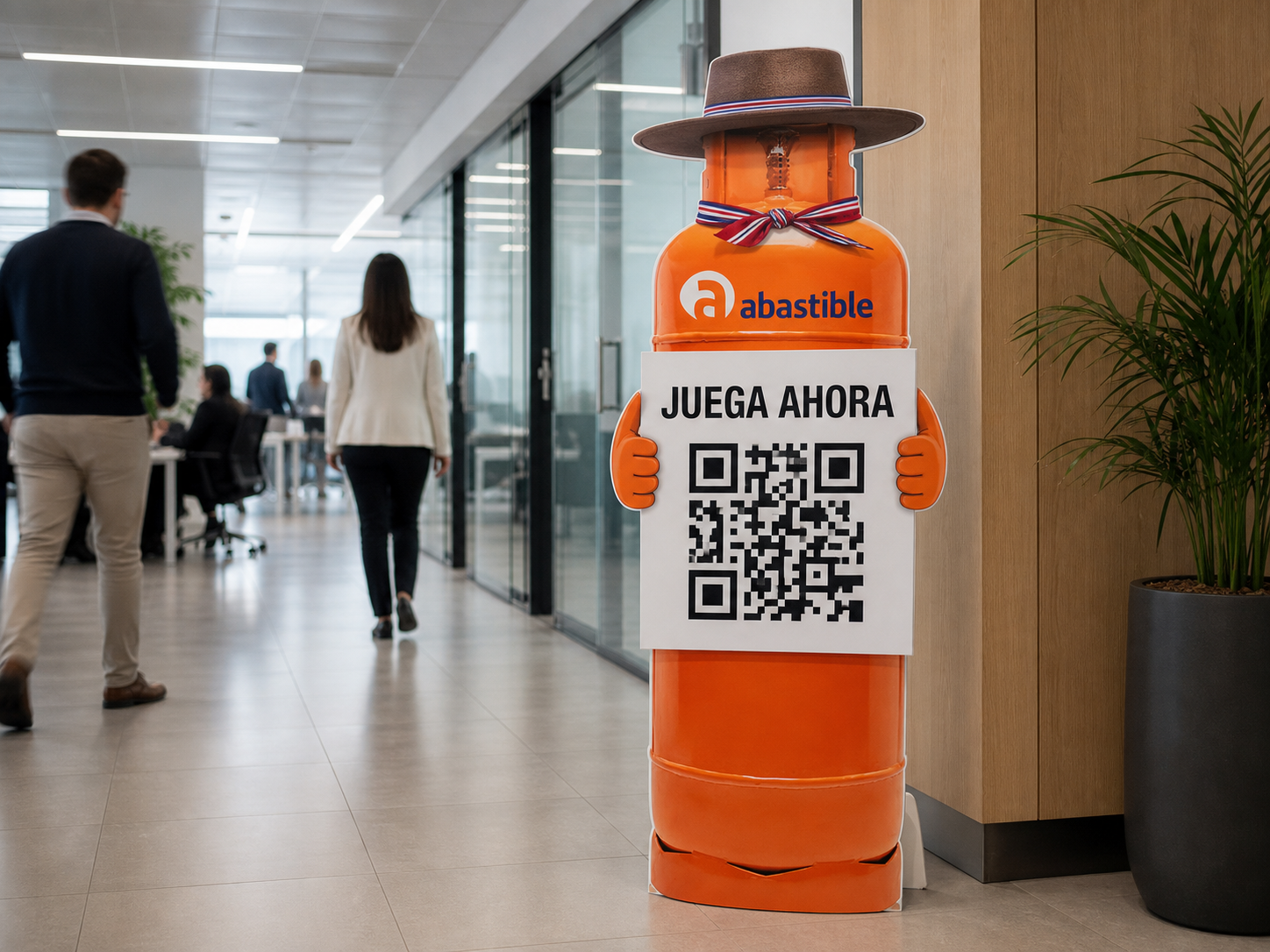 Big boy Abastible con QR referencial instalado en un pasillo de oficina